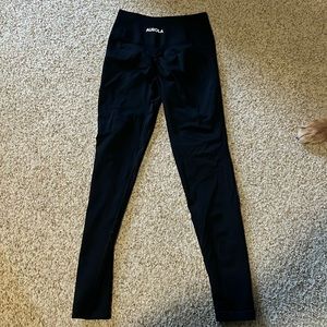 Aurola Black scrunch legging